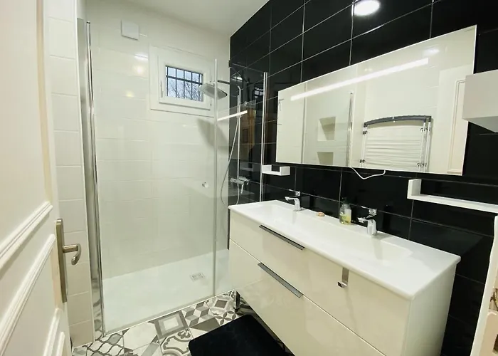 Le Fauvette * 로데즈